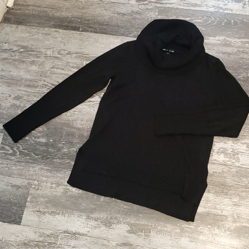 Cable and Guage turtle neck